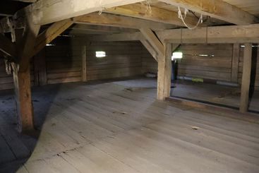 40 darczyńców przekazało już około 300-400 eksponatów do Izby Pamięci, która powstanie w spichlerzu w Skomlinie